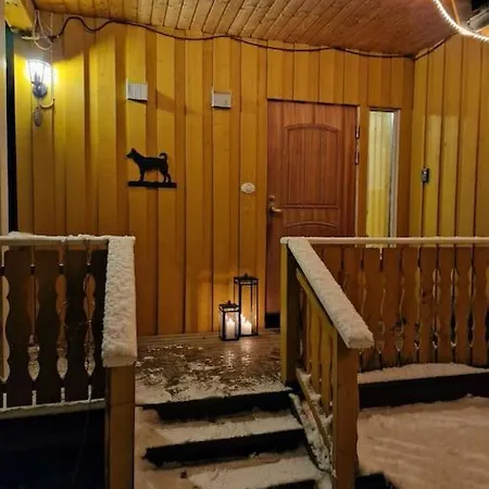 Cozy On A Farm With Parking *